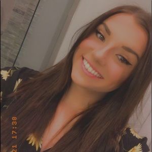 Meet your Posher, Alexandra